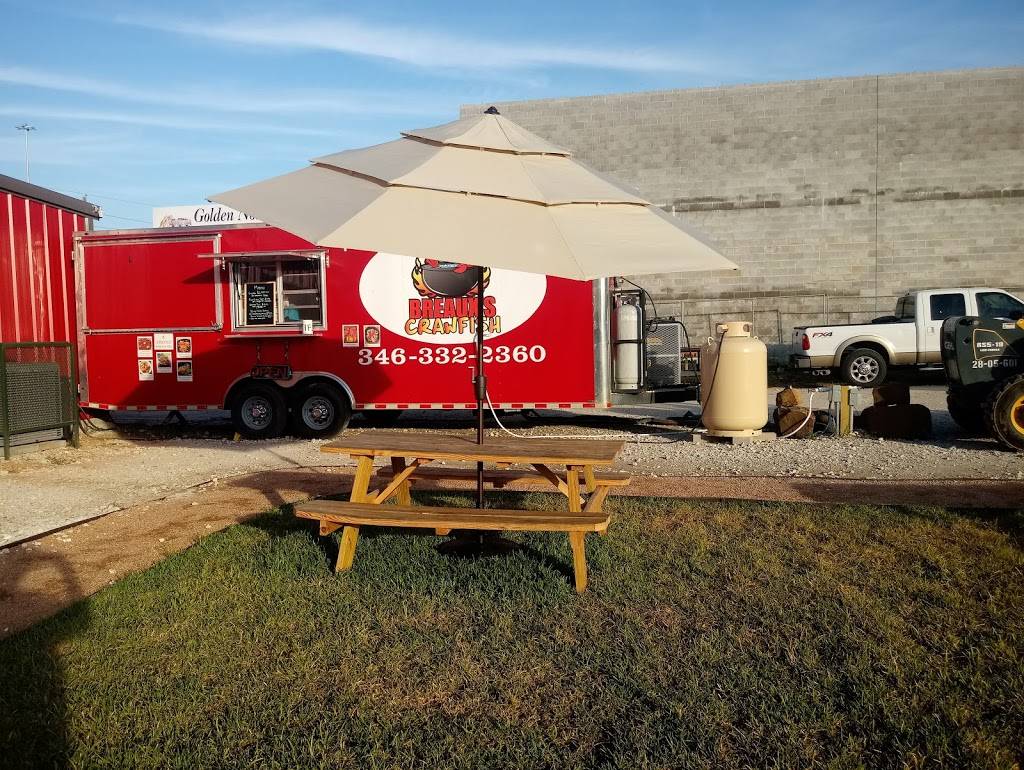 Shilohs Food Court, Bar and Food Truck Park. | restaurant | 32127 TX-249, Pinehurst, TX 77362, USA | 3462255133 OR +1 346-225-5133