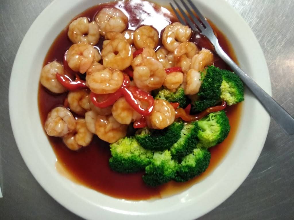 YUM YUM Chinese Restaurant | restaurant | 24 E Park Pl, Oxford, OH 45056, USA | 5132806365 OR +1 513-280-6365