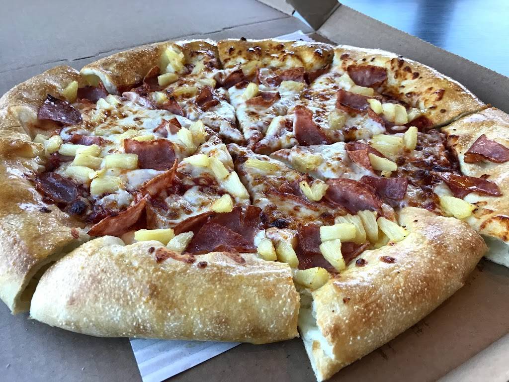 Pizza Hut | meal takeaway | 670 E Parrish Dr, Benson, NC 27504, USA | 9197011282 OR +1 919-701-1282