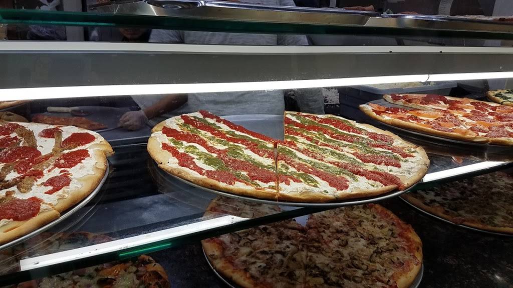 Bravo Pizzeria & Restaurant | restaurant | 69-26 Main St, Flushing, NY 11367, USA | 7182610196 OR +1 718-261-0196