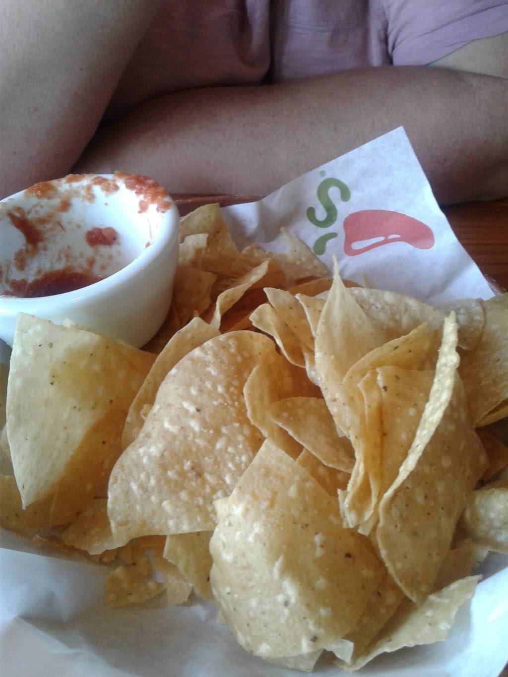 Chilis Grill & Bar | meal takeaway | 4305 24th Ave, Fort Gratiot Twp, MI 48059, USA | 8103851103 OR +1 810-385-1103