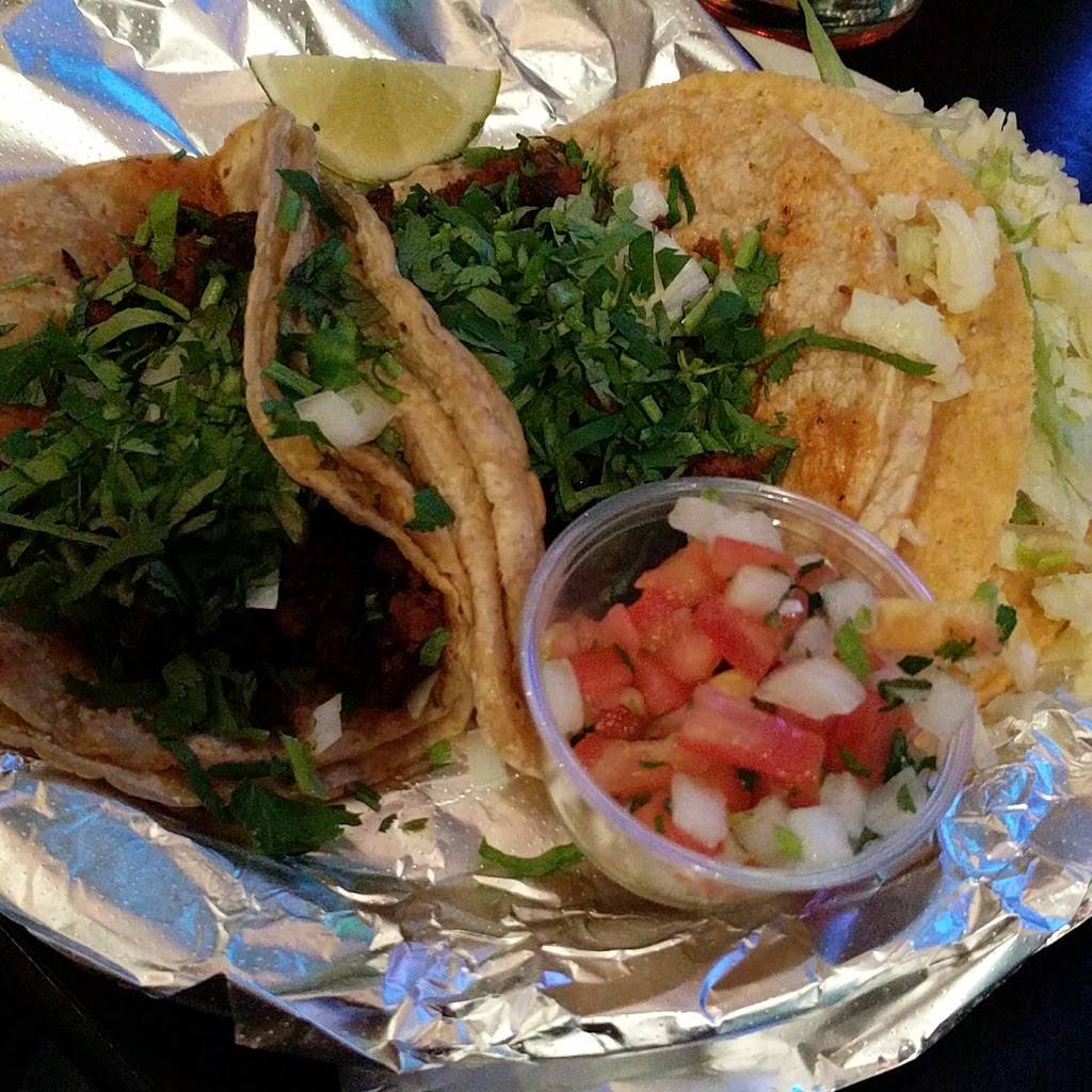 Carlos Poco Loco | restaurant | 1809 Adams St, Toledo, OH 43604, USA | 4192141655 OR +1 419-214-1655