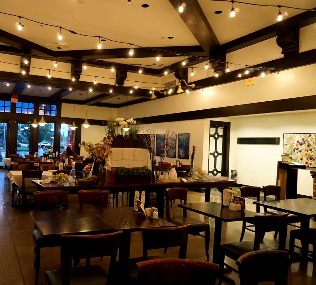 Two Olives Restaurant & Bar | restaurant | 2949 N Rock Rd #120, Wichita, KS 67226, USA | 3166811100 OR +1 316-681-1100