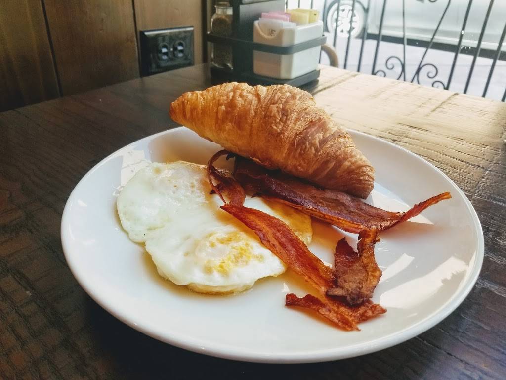 la Madeleine French Bakery & Café Phoenix | restaurant | 45 W Jefferson St, Phoenix, AZ 85003, USA | 4804368152 OR +1 480-436-8152