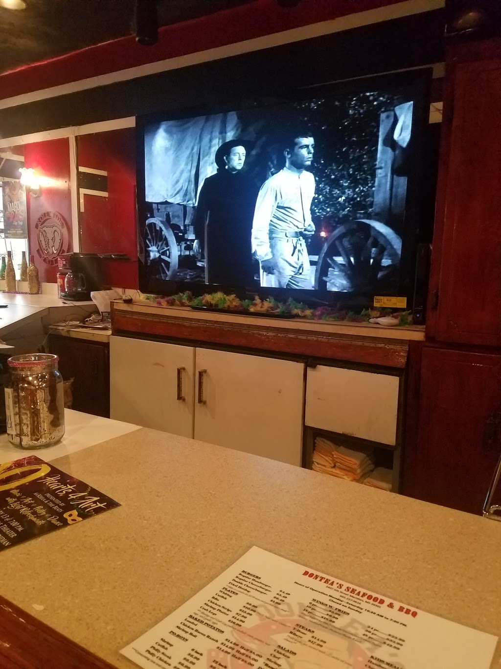 Donteas Seafood & BBQ | restaurant | 1423 34th Ave, Meridian, MS 39301, USA | 6012270616 OR +1 601-227-0616