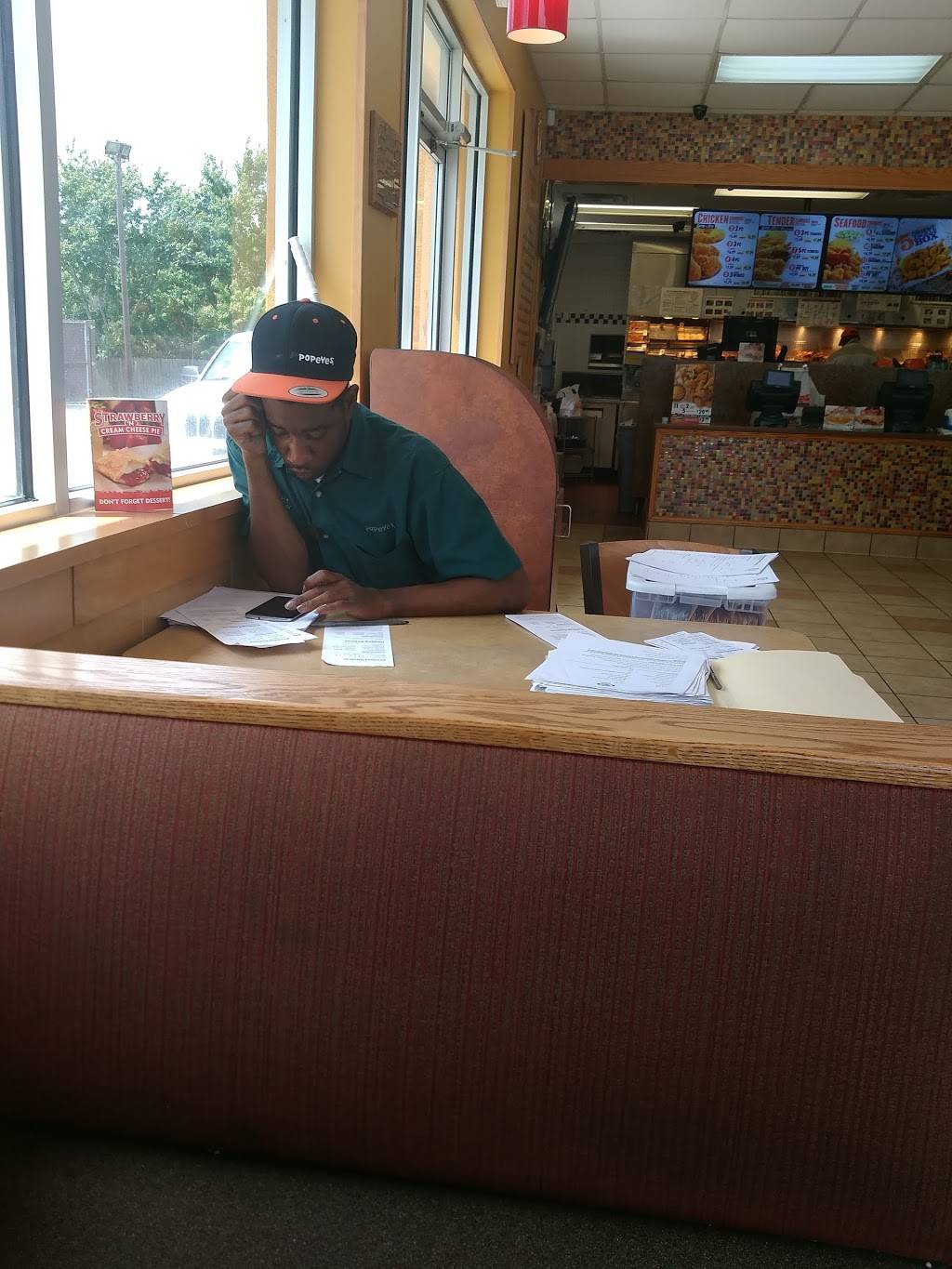 Popeyes Louisiana Kitchen | restaurant | 5120 Jones Creek Rd, Baton Rouge, LA 70817, USA | 2257518050 OR +1 225-751-8050