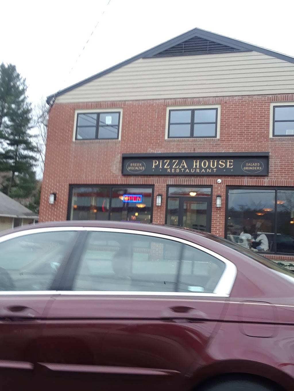 Great Barrington Pizza House | restaurant | 36 State Rd, Great Barrington, MA 01230, USA | 4135280260 OR +1 413-528-0260