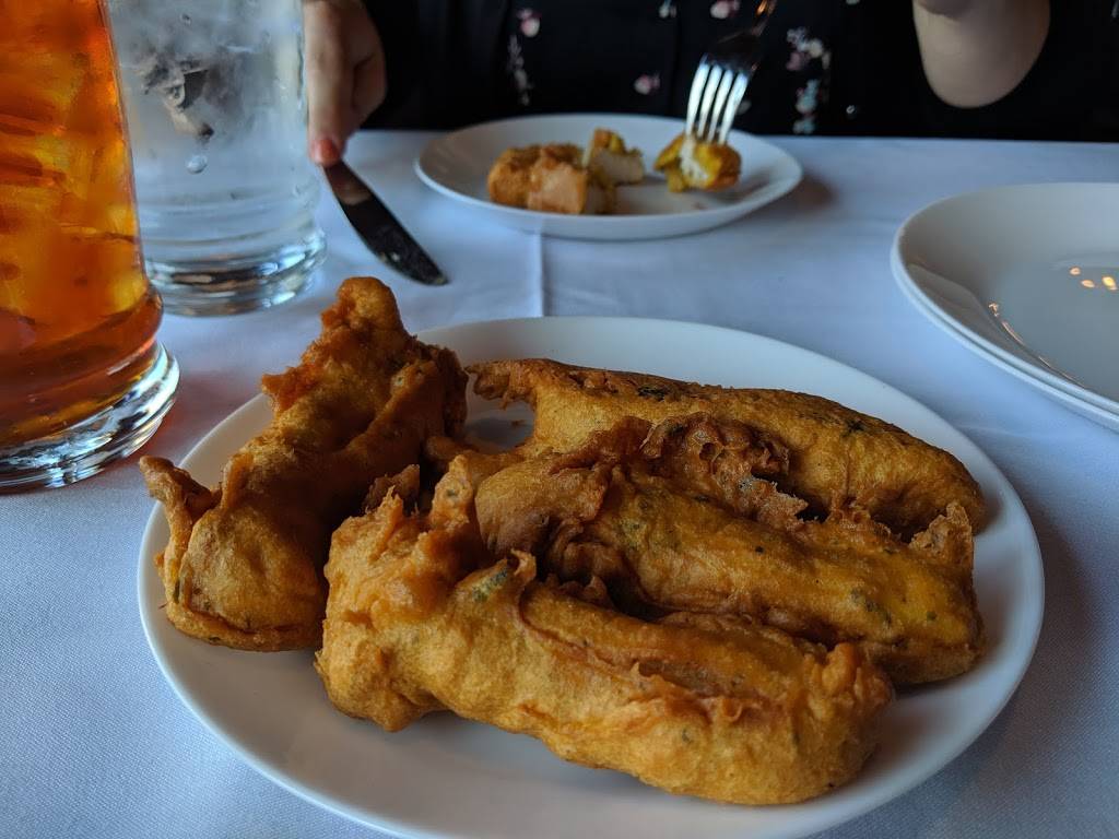 India House | restaurant | 758 Grand Ave, St Paul, MN 55105, USA | 6512939124 OR +1 651-293-9124