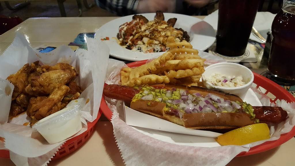 Long Doggers - Satellite Beach | restaurant | 1201 S Patrick Dr, Satellite Beach, FL 32937, USA | 3217735558 OR +1 321-773-5558