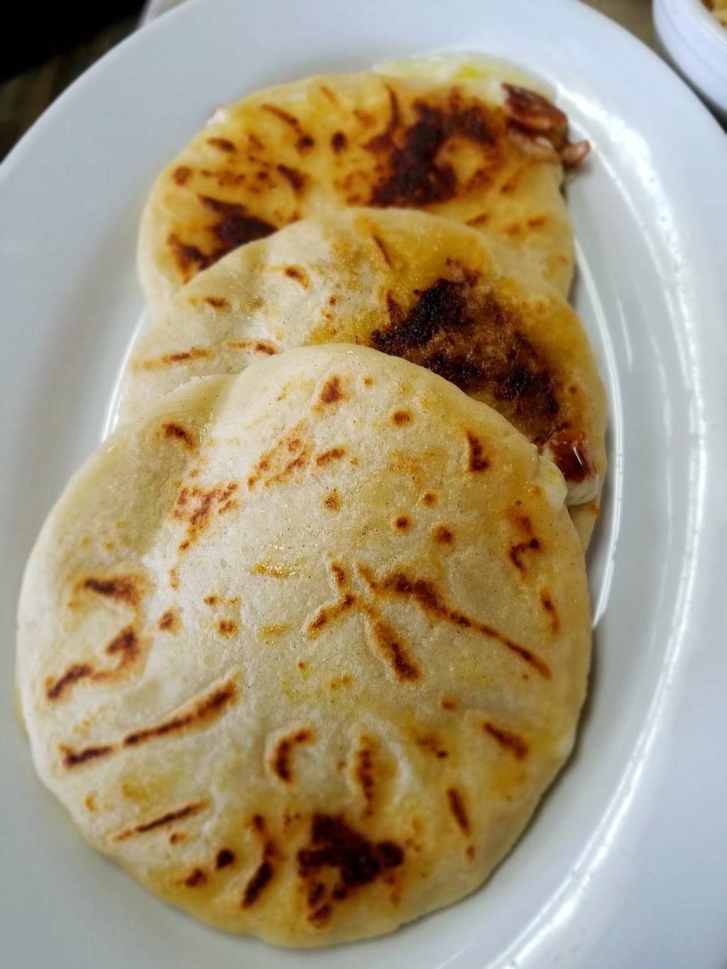 La Pupusa Loca | restaurant | 5716 Santa Monica Blvd, Los Angeles, CA 90038, USA | 3239572967 OR +1 323-957-2967