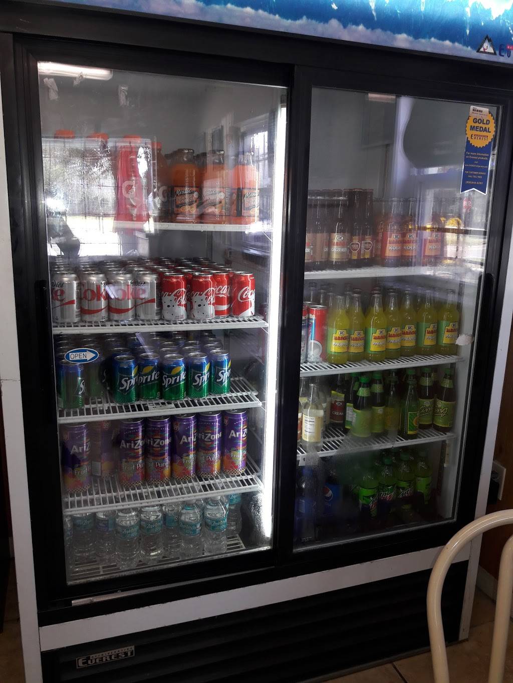 Max & Me Jamaican Restaurant & Bakery | bakery | 23 W Michael Gladden Blvd, Apopka, FL 32703, USA | 4077038535 OR +1 407-703-8535