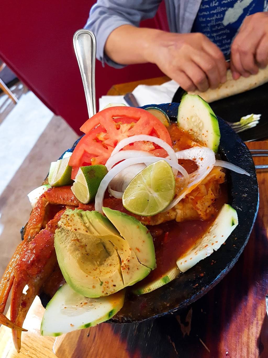 Los Molcajetes Mexican Restaurant | restaurant | 22154 Redwood Rd, Castro Valley, CA 94546, USA | 5107335133 OR +1 510-733-5133