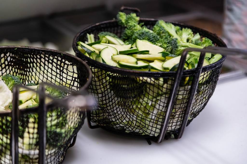 Teriyaki Madness | restaurant | 13410 Briar Forest Dr #192, Houston, TX 77077, USA | 8328773377 OR +1 832-877-3377