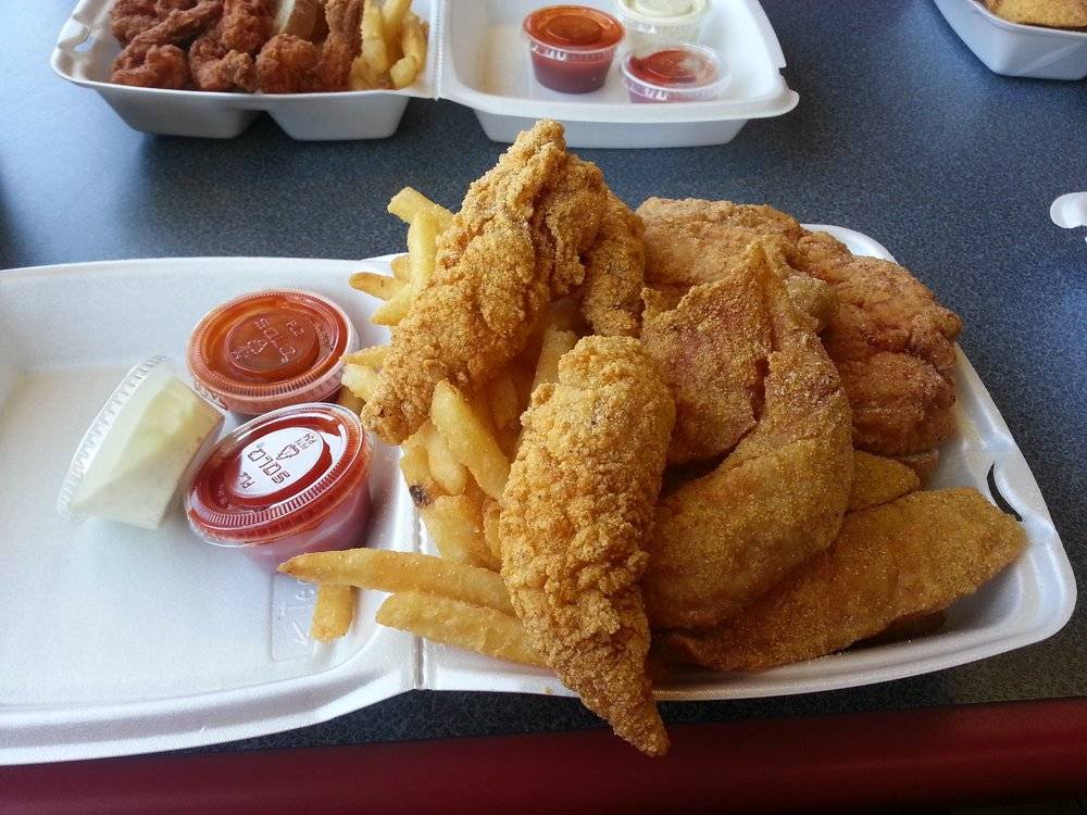 J J FISH & CHICKEN OF WAUKEGAN | restaurant | 1332 N Lewis Ave, Waukegan, IL 60085, USA | 8473601212 OR +1 847-360-1212