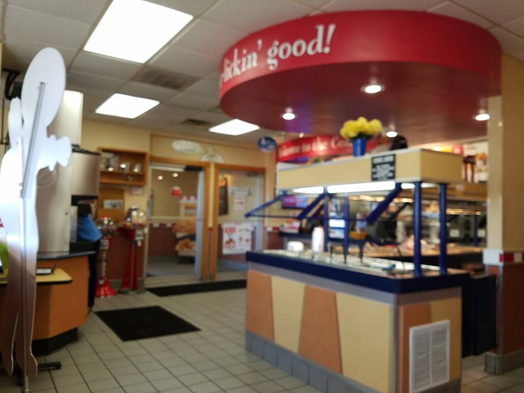 KFC | restaurant | 102 W McCoy Blvd, Tomah, WI 54660, USA | 6083724029 OR +1 608-372-4029