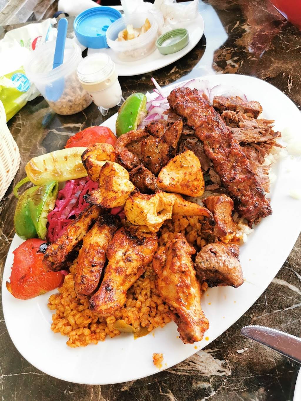 DönerG Charcoal Barbecue | restaurant | 10165 Yonge St #3, Richmond Hill, ON L4C 1T5, Canada | 9058833887 OR +1 905-883-3887