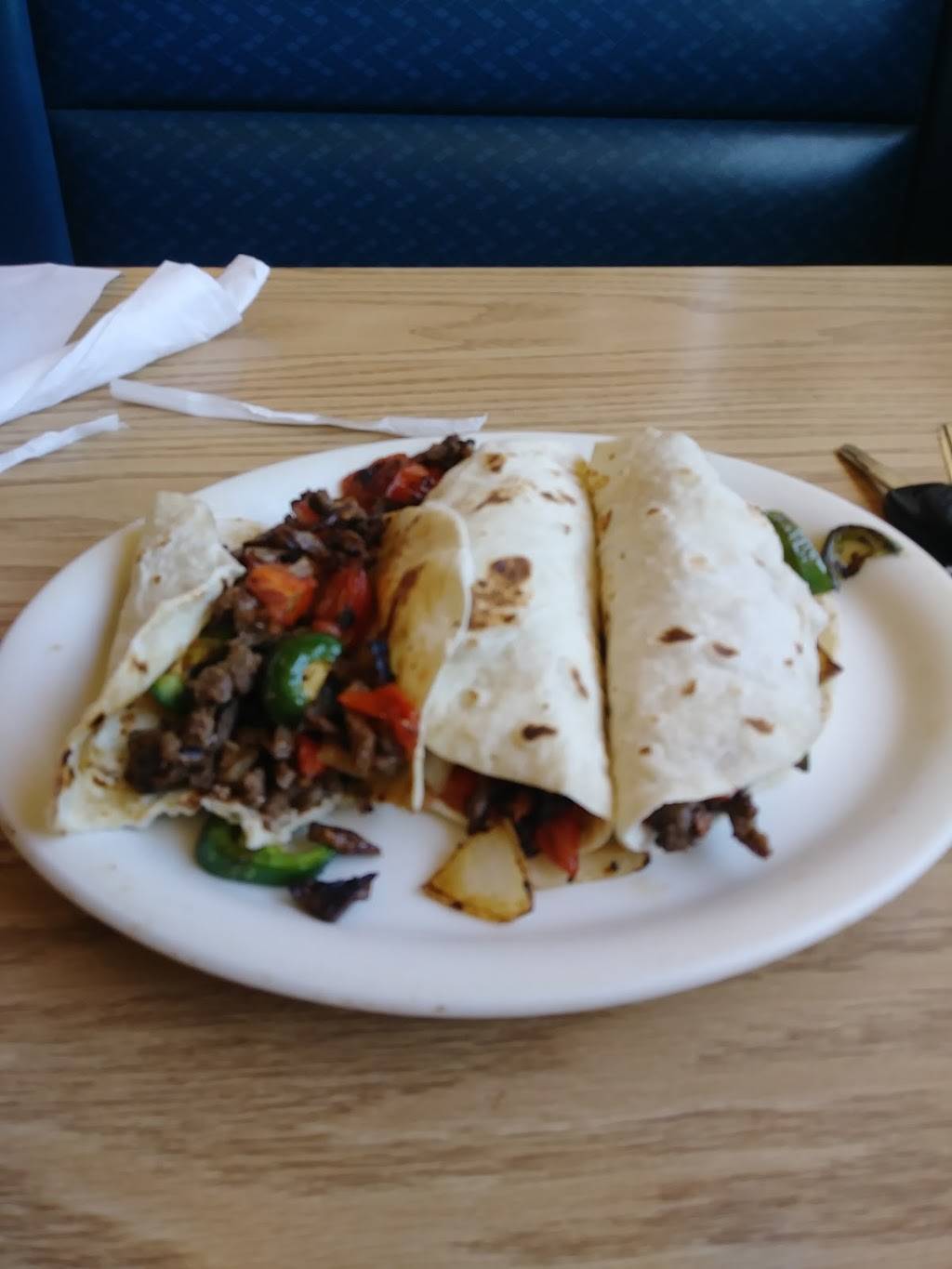 Mi Celayence Mexican Restaurant | restaurant | 2903 Fredericksburg Rd, San Antonio, TX 78201, USA | 2107321122 OR +1 210-732-1122