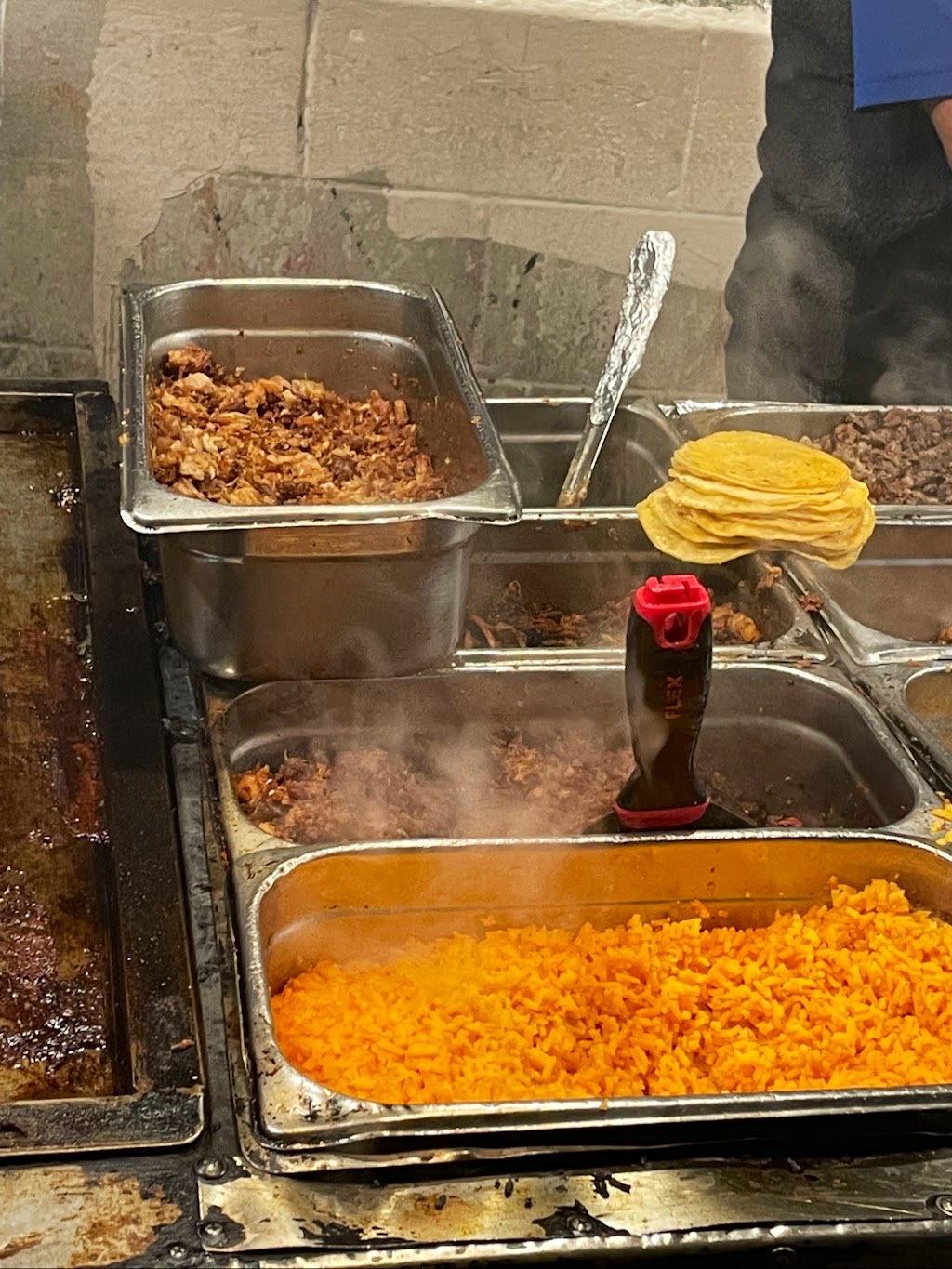 Tacos Lupita | restaurant | 2415 Pasadena Ave, Los Angeles, CA 90031, USA | 3238678882 OR +1 323-867-8882