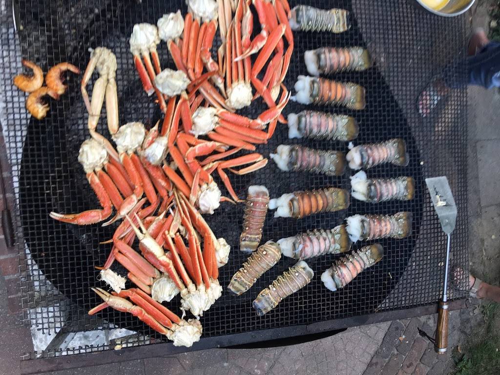 Fresh Fish and Fry | restaurant | 3140 S Martin Luther King Jr Blvd, Lansing, MI 48910, USA | 5178827007 OR +1 517-882-7007