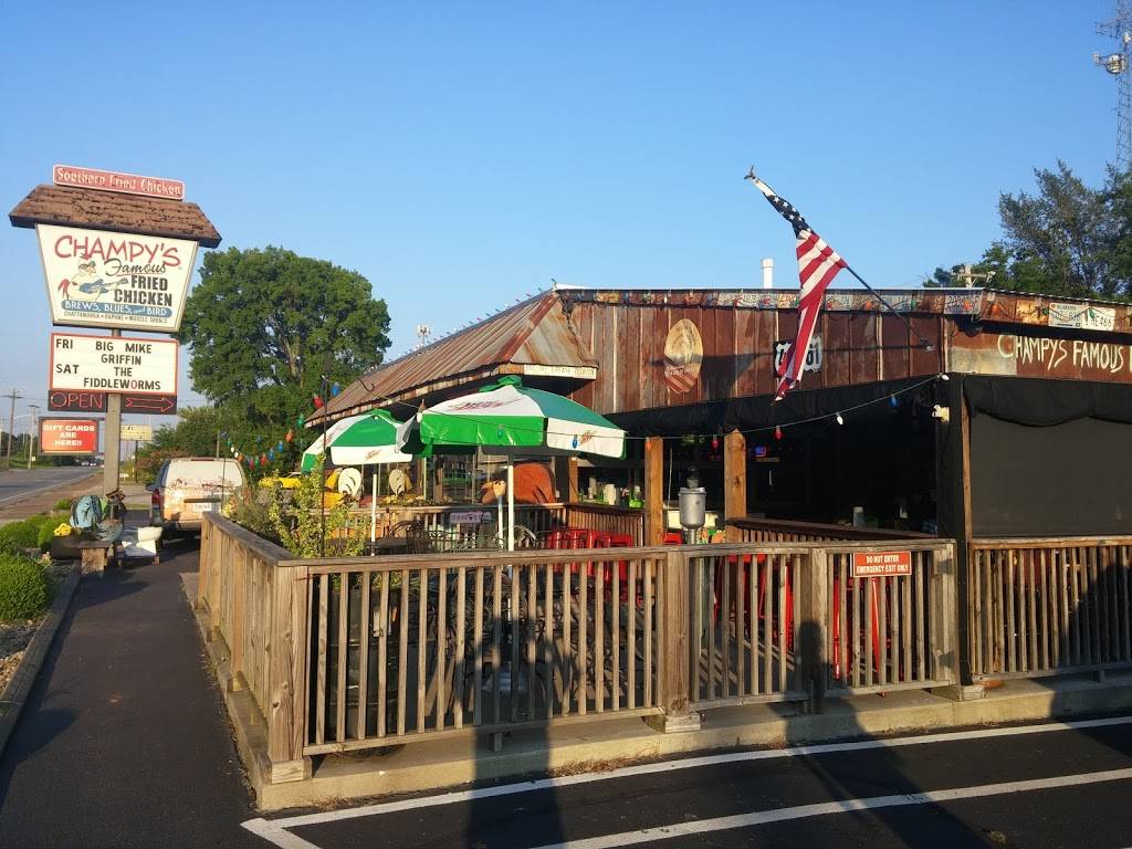 Champys Famous Fried Chicken | restaurant | 120 W E 2nd St, Muscle Shoals, AL 35661, USA | 2563899985 OR +1 256-389-9985