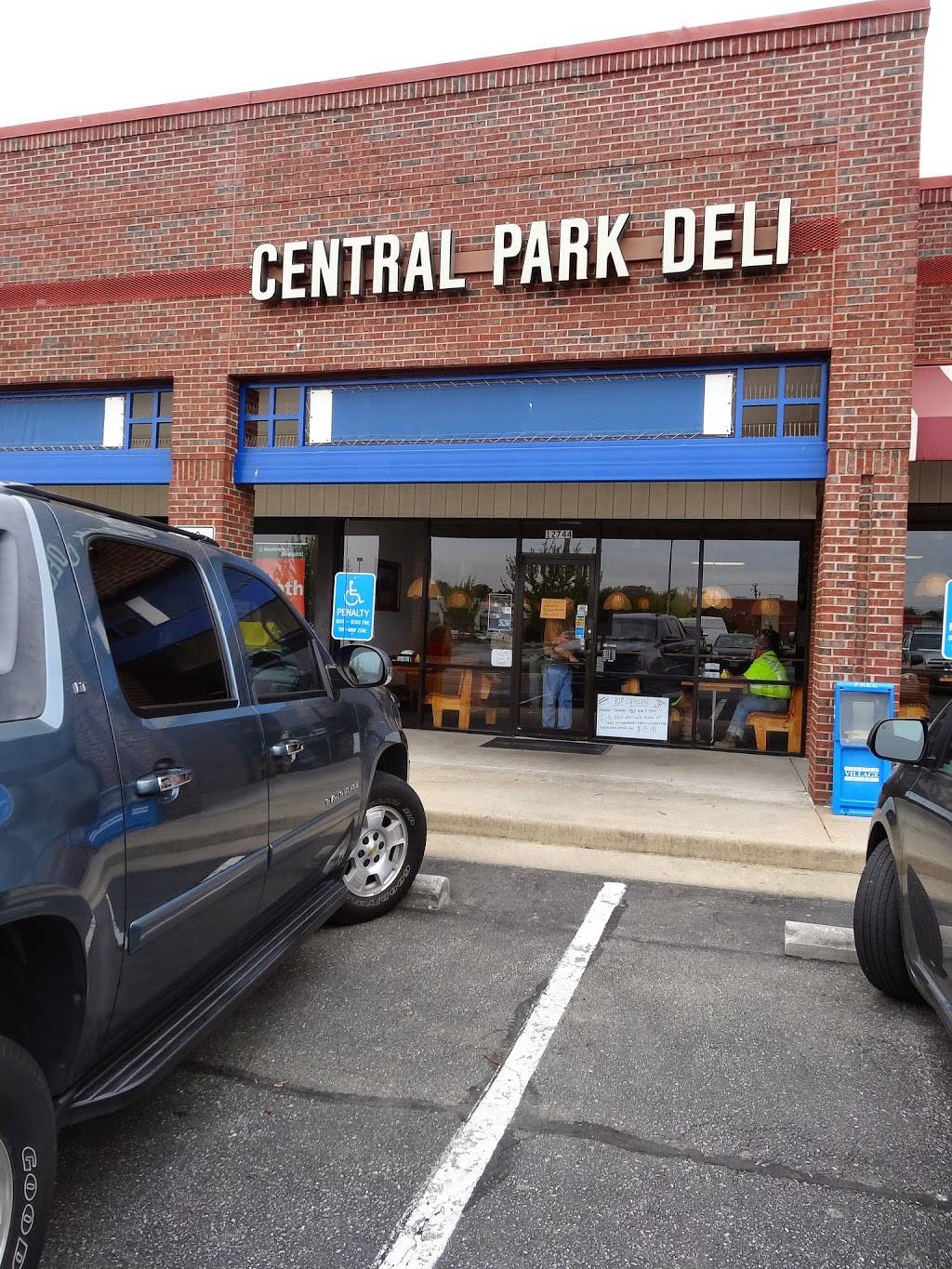 Central Park Deli | meal takeaway | 12744 Jefferson Davis Hwy, Chester, VA 23831, USA | 8047969660 OR +1 804-796-9660
