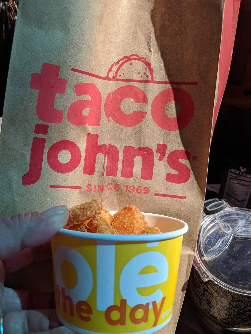 Taco Johns | restaurant | 201 Loves Dr, Jacksonville, IL 62650, USA | 2172430400 OR +1 217-243-0400