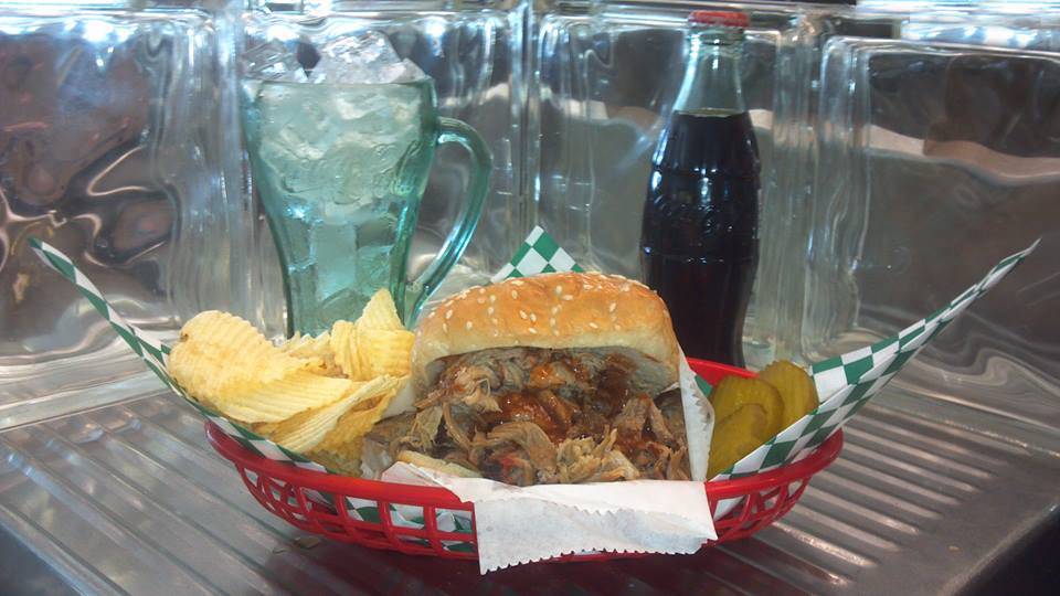 The Tucker Fountain | restaurant | 1535 Lilburn-Stone Mountain Rd, Stone Mountain, GA 30087, USA | 4049817901 OR +1 404-981-7901