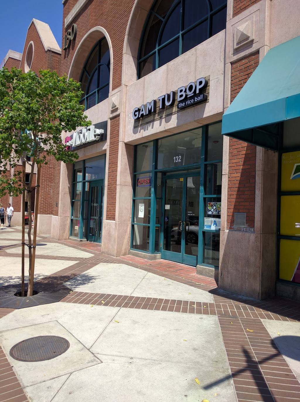 Gam Tu Bop | restaurant | 132 N Brand Blvd, Glendale, CA 91203, USA | 8186961236 OR +1 818-696-1236