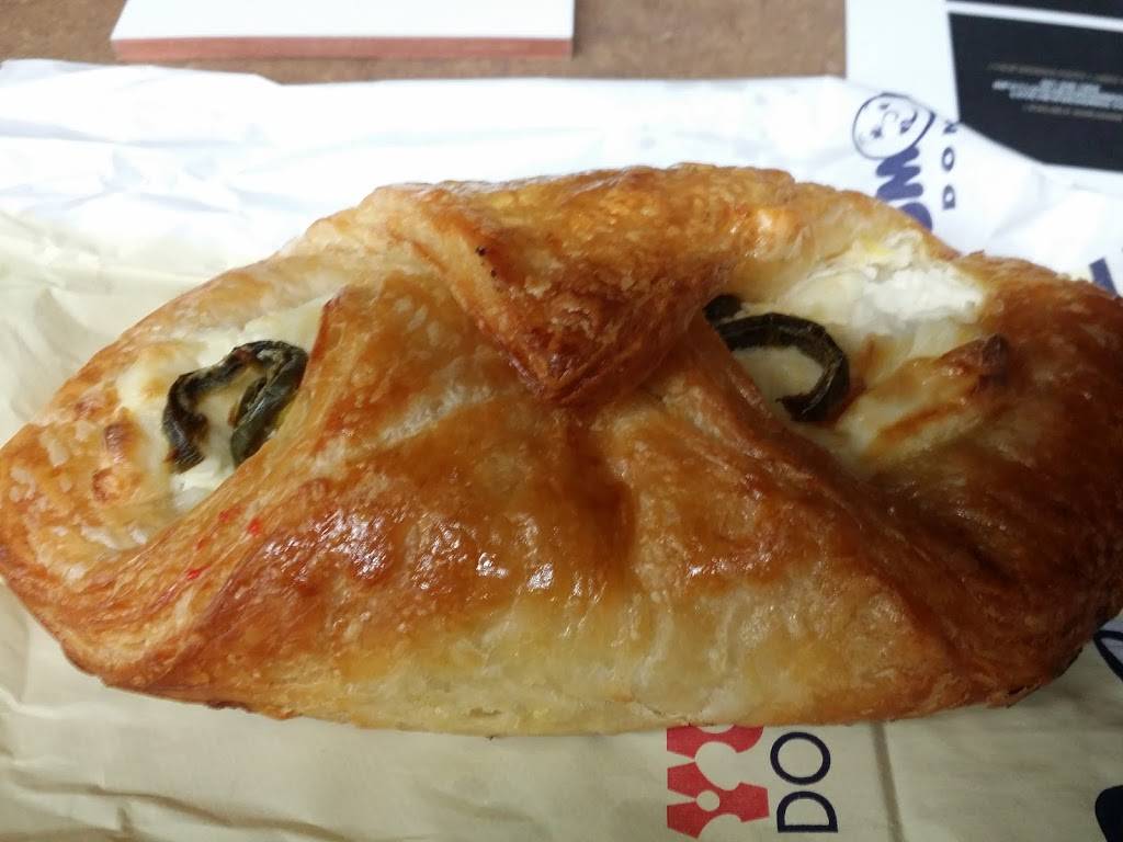 Yum Yum Donuts | cafe | 6600 E Olympic Blvd, Los Angeles, CA 90022, USA | 3237214122 OR +1 323-721-4122