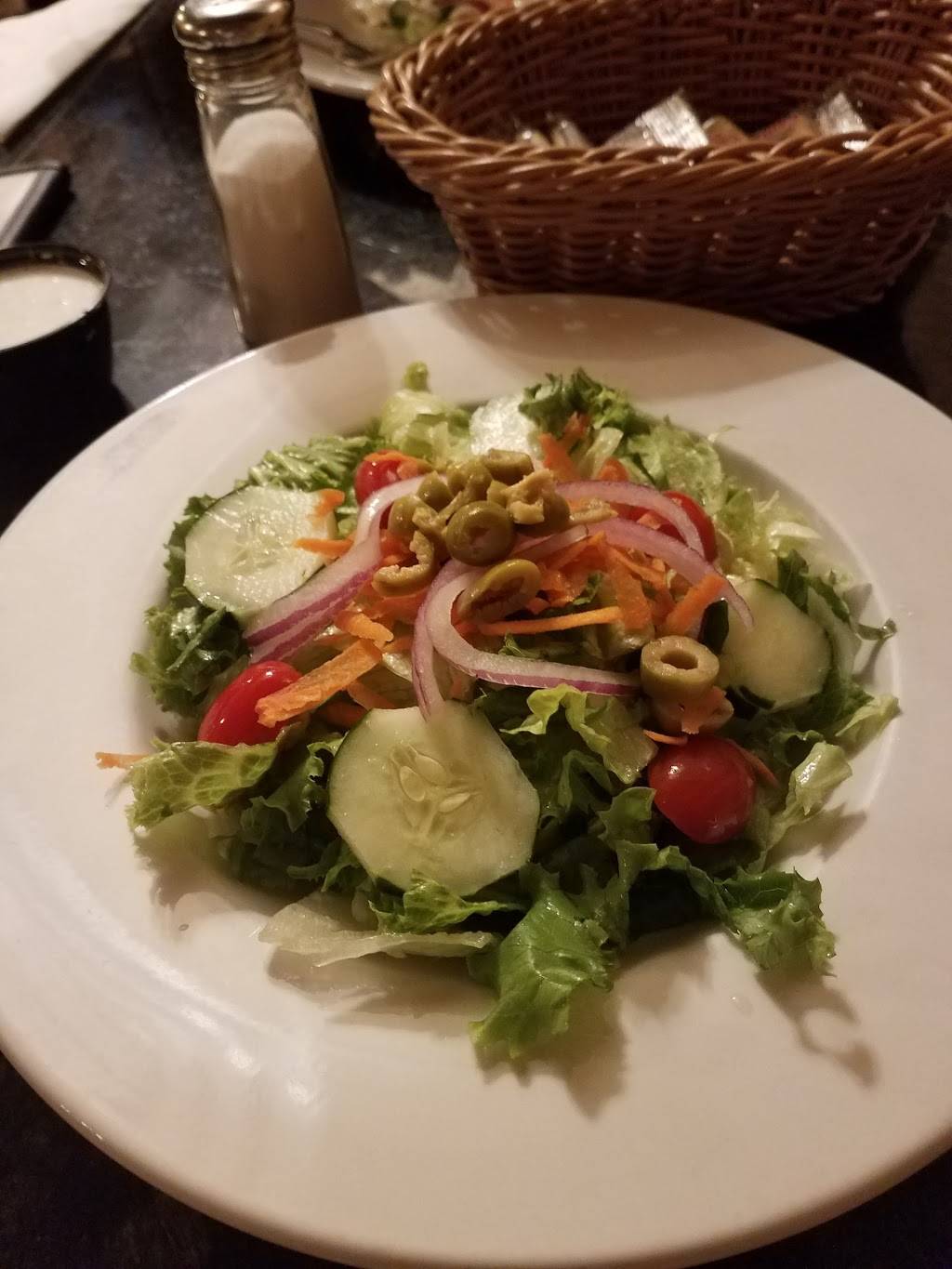 Elizabeths Pizza And Italian Restaurant | restaurant | 2468 Hope Mills Rd, Fayetteville, NC 28304, USA | 9104242848 OR +1 910-424-2848