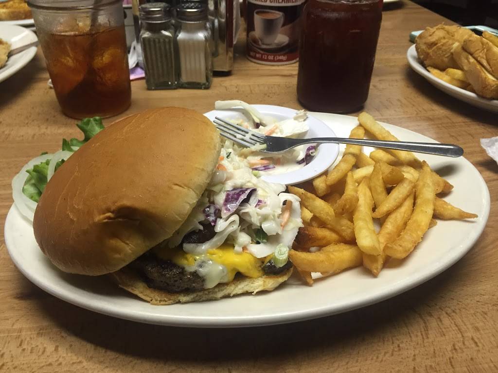 Peggys Own Family Restaurant | restaurant | 258-416 N 4th St, Jasper, MO 64755, USA | 4173942255 OR +1 417-394-2255