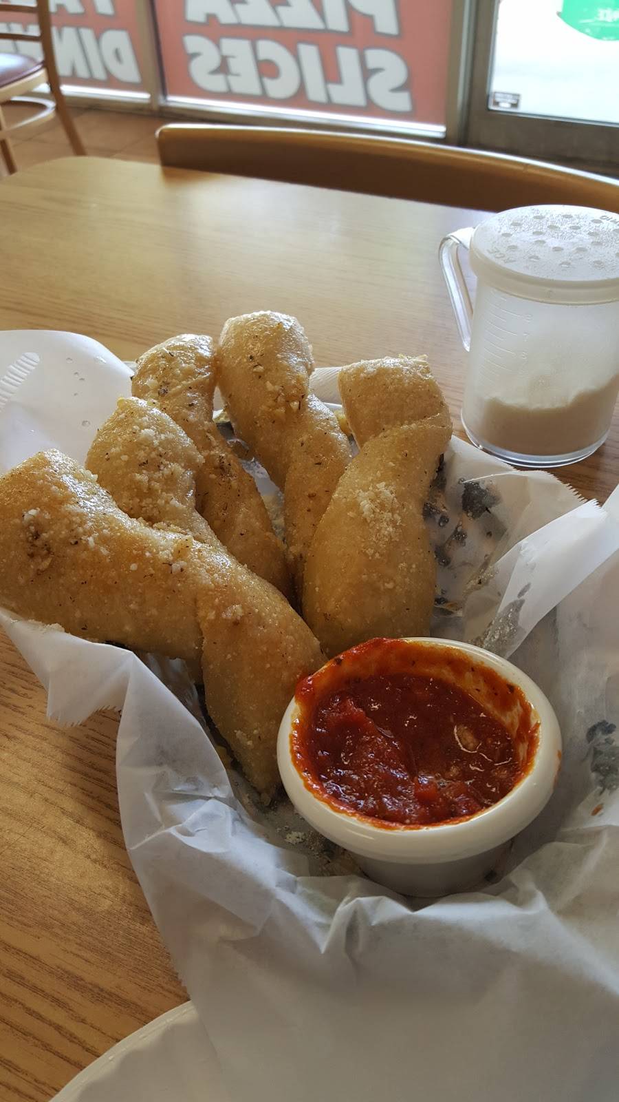 Bobbys Pizza | restaurant | 6514 NW Selvitz Rd, Port St. Lucie, FL 34983, USA | 7728719888 OR +1 772-871-9888