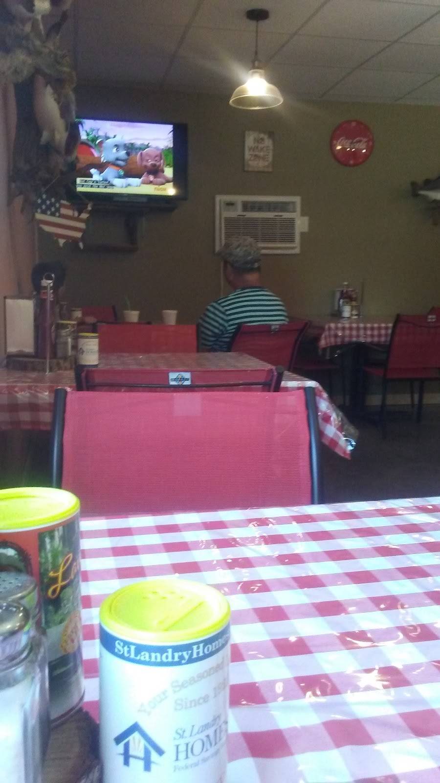 Lavergnes Cajun Kitchen | restaurant | 10300 Prejean Hwy, Opelousas, LA 70570, USA | 3376789468 OR +1 337-678-9468