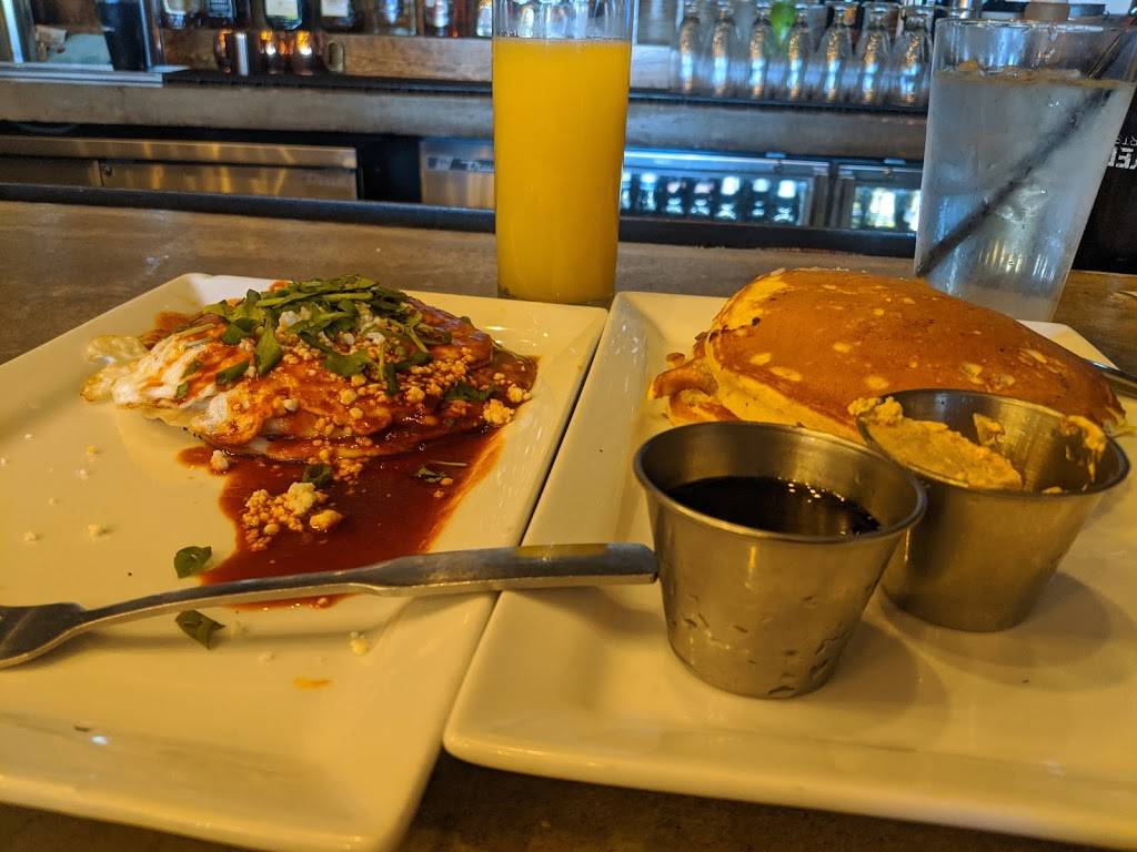 Crave Kitchen & Bar | restaurant | 8889 Gateway Blvd W #2840, El Paso, TX 79925, USA | 9155999866 OR +1 915-599-9866