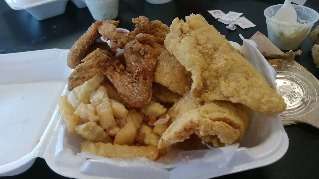 Hip Hop Fish and Chicken | restaurant | 6610 Main St N, Jacksonville, FL 32208, USA | 9047667272 OR +1 904-766-7272