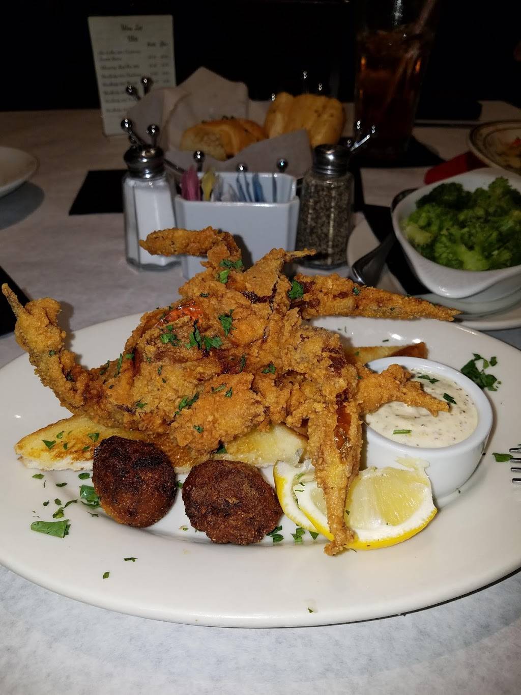 The Palms too | restaurant | 8001 W St Bernard Hwy B, Arabi, LA 70032, USA | 5042776996 OR +1 504-277-6996