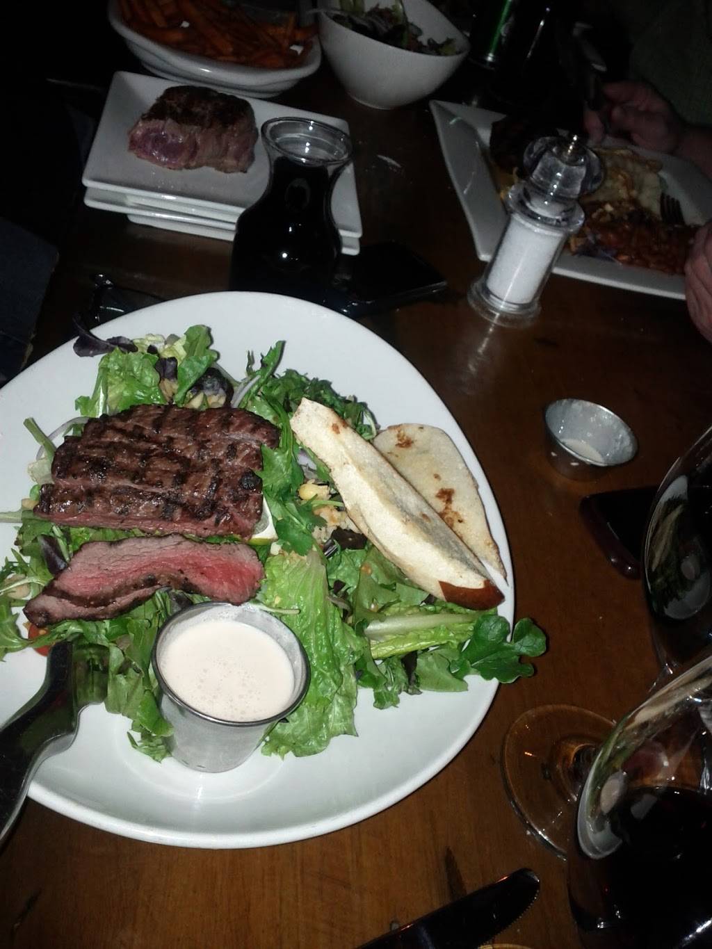 Crazy Horse | restaurant | 115 Roland Michener Dr, Kanata, ON K2T 1G7, Canada | 6135918884 OR +1 613-591-8884