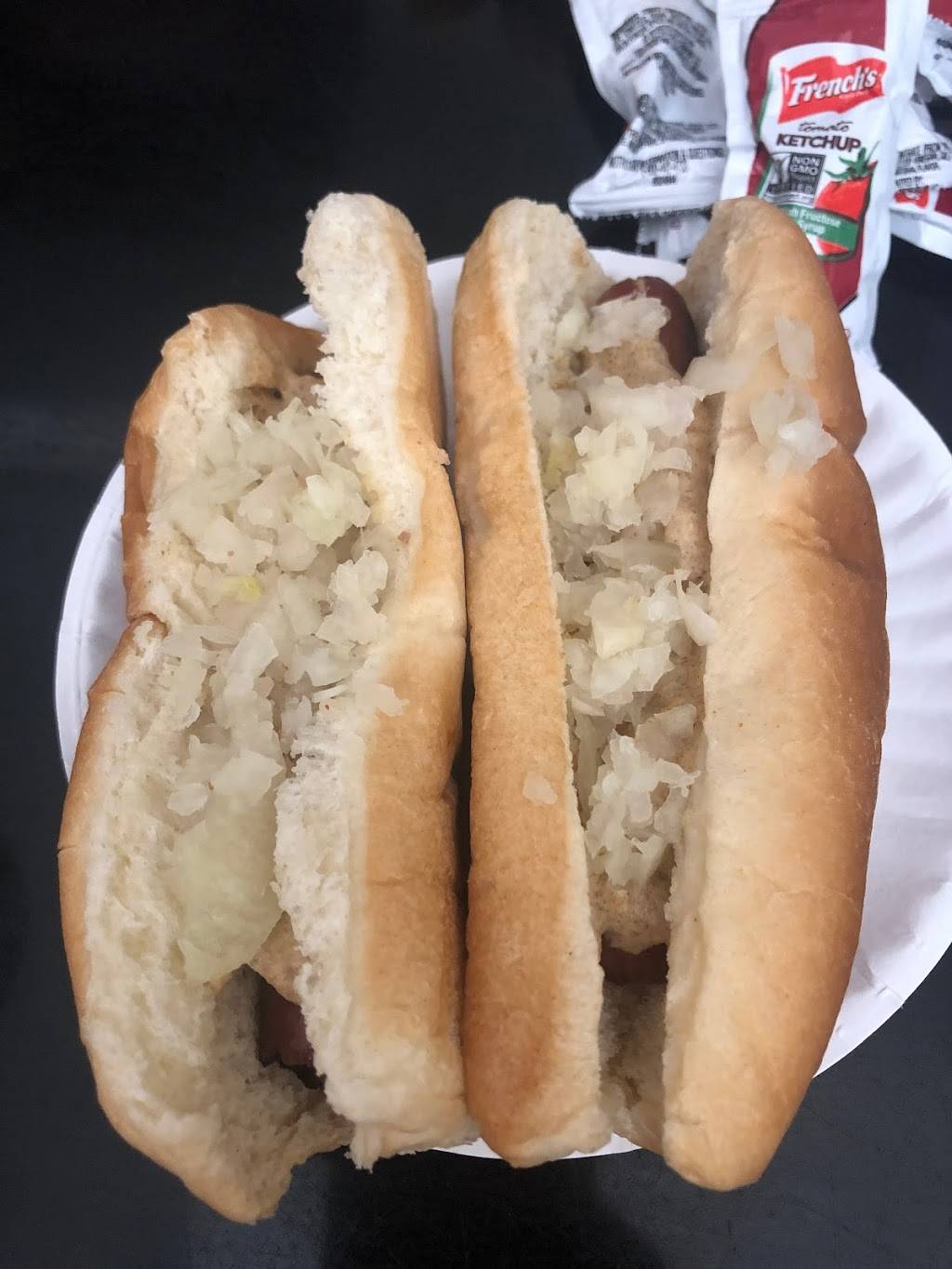 Coney Island Famous Weiners | restaurant | 15 N Liberty St, Cumberland, MD 21502, USA | 3017770380 OR +1 301-777-0380