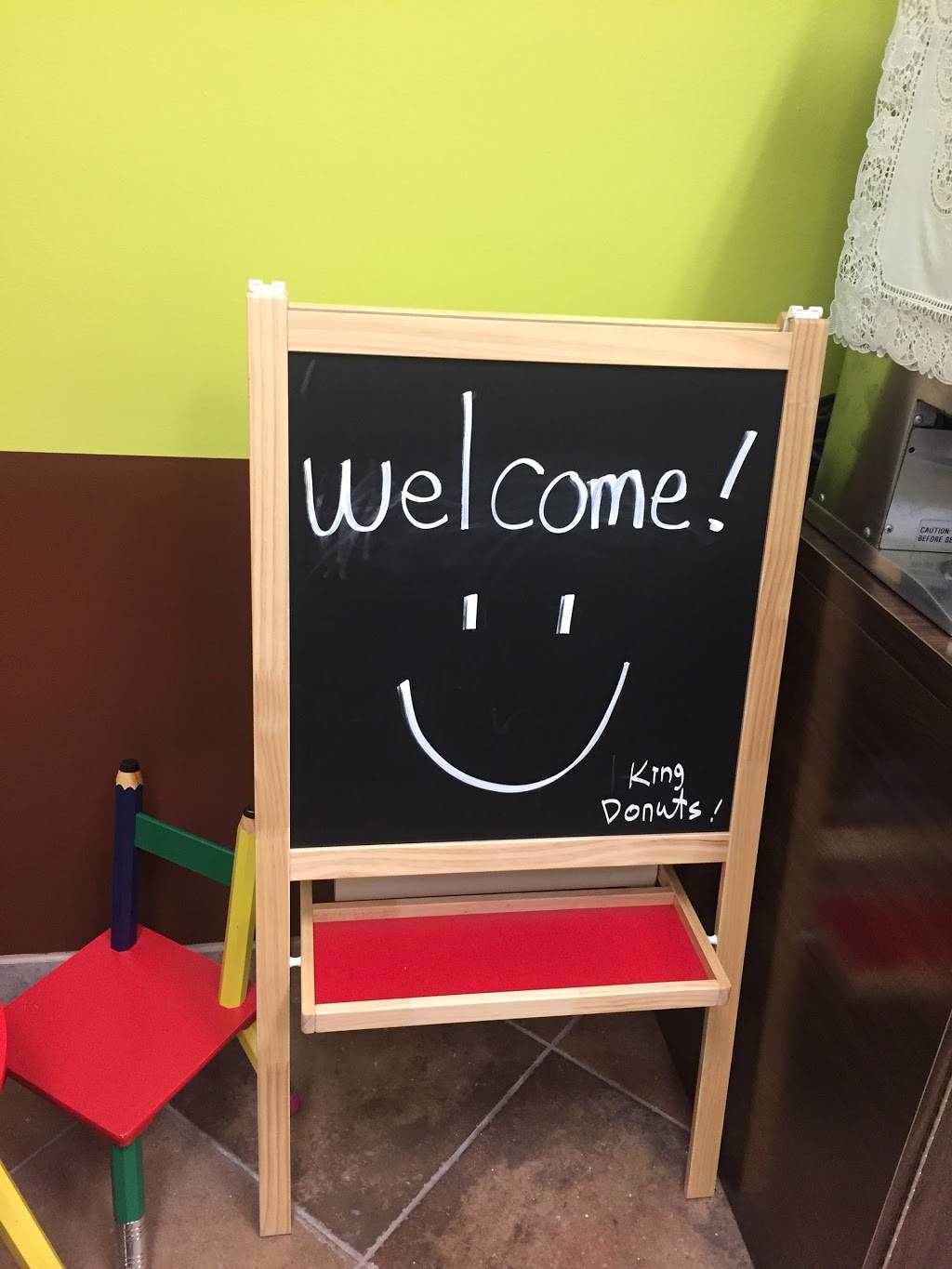 Royal king donut | restaurant | 1546 E Stacy Rd, Allen, TX 75002, USA | 4693254968 OR +1 469-325-4968