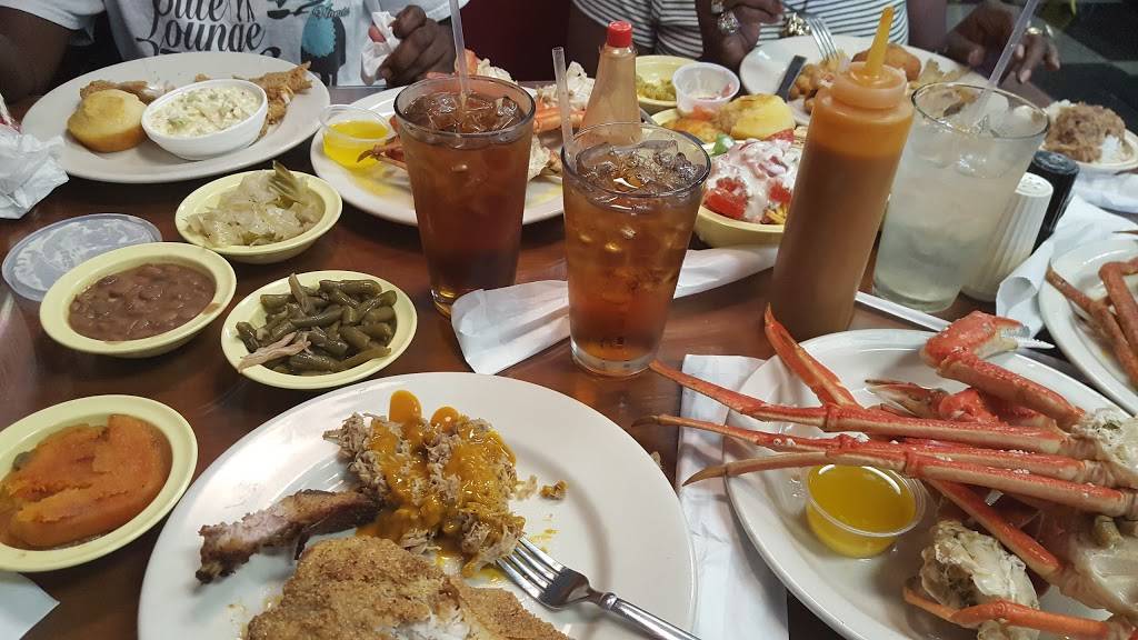 Smokehouse Barbecue & Home Cooking | restaurant | 1352 SC-72, Greenwood, SC 29649, USA | 8642293039 OR +1 864-229-3039