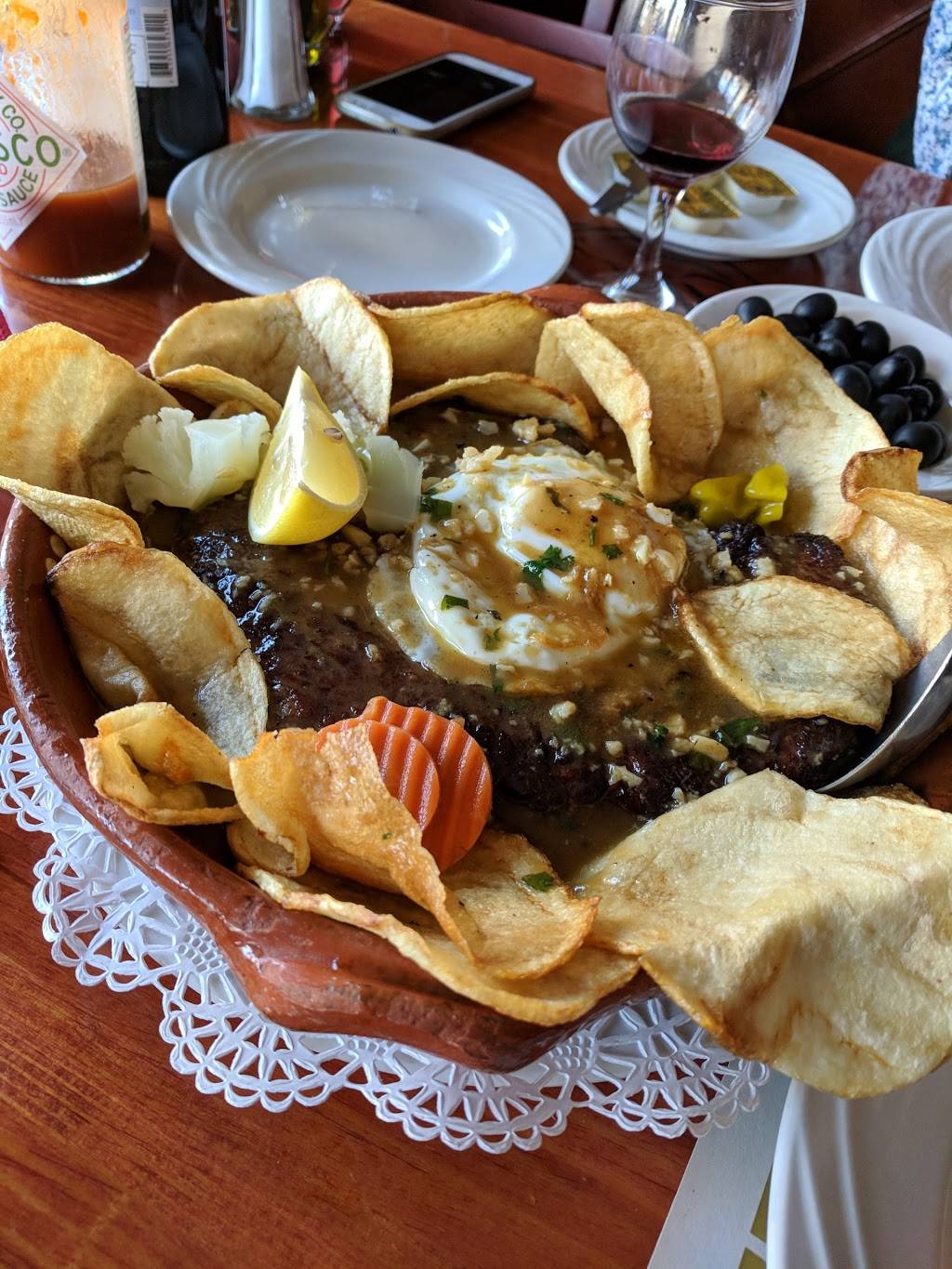 New World Bar & Restaurant | restaurant | 463 Marshall St, Elizabeth, NJ 07206, USA | 9083550333 OR +1 908-355-0333