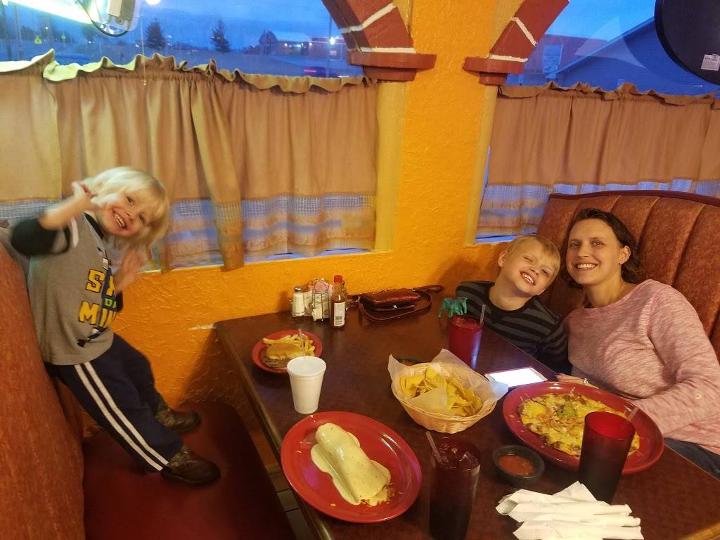 El Toro Family Mexican Restaurant | restaurant | 3100 MO-13, Higginsville, MO 64037, USA | 6605845353 OR +1 660-584-5353
