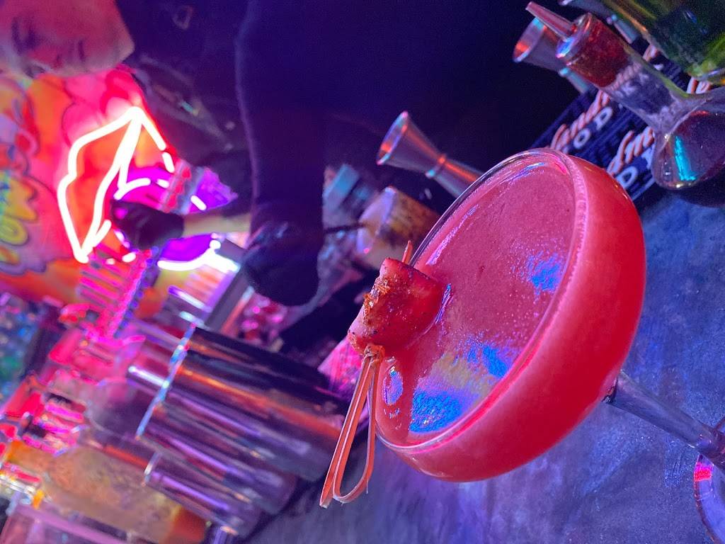 The Garden Restaurant and lounge | restaurant | 331 Morris Ave, Elizabeth, NJ 07208, USA | 9083550220 OR +1 908-355-0220