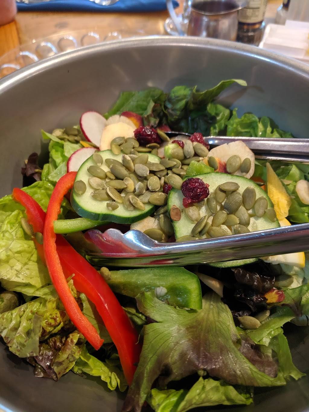 Good Harbor Grill | restaurant | 6584 Western Ave, Glen Arbor, MI 49636, USA | 2313343555 OR +1 231-334-3555