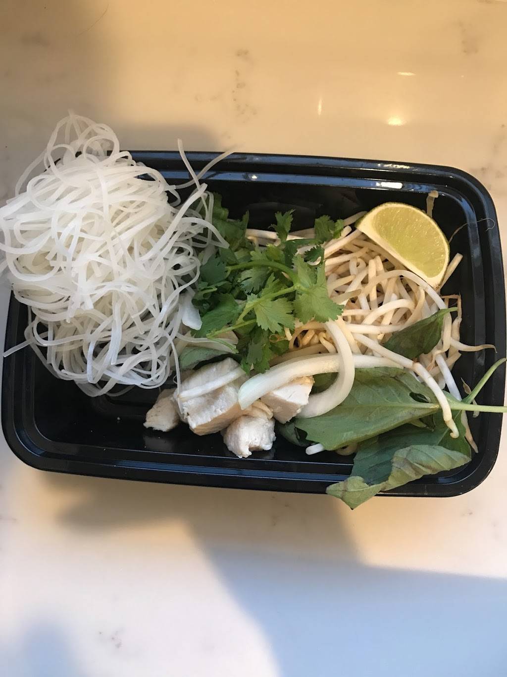 Totties Asian Kitchen | restaurant | 6245 E Bell Rd #105, Scottsdale, AZ 85254, USA | 4809910559 OR +1 480-991-0559