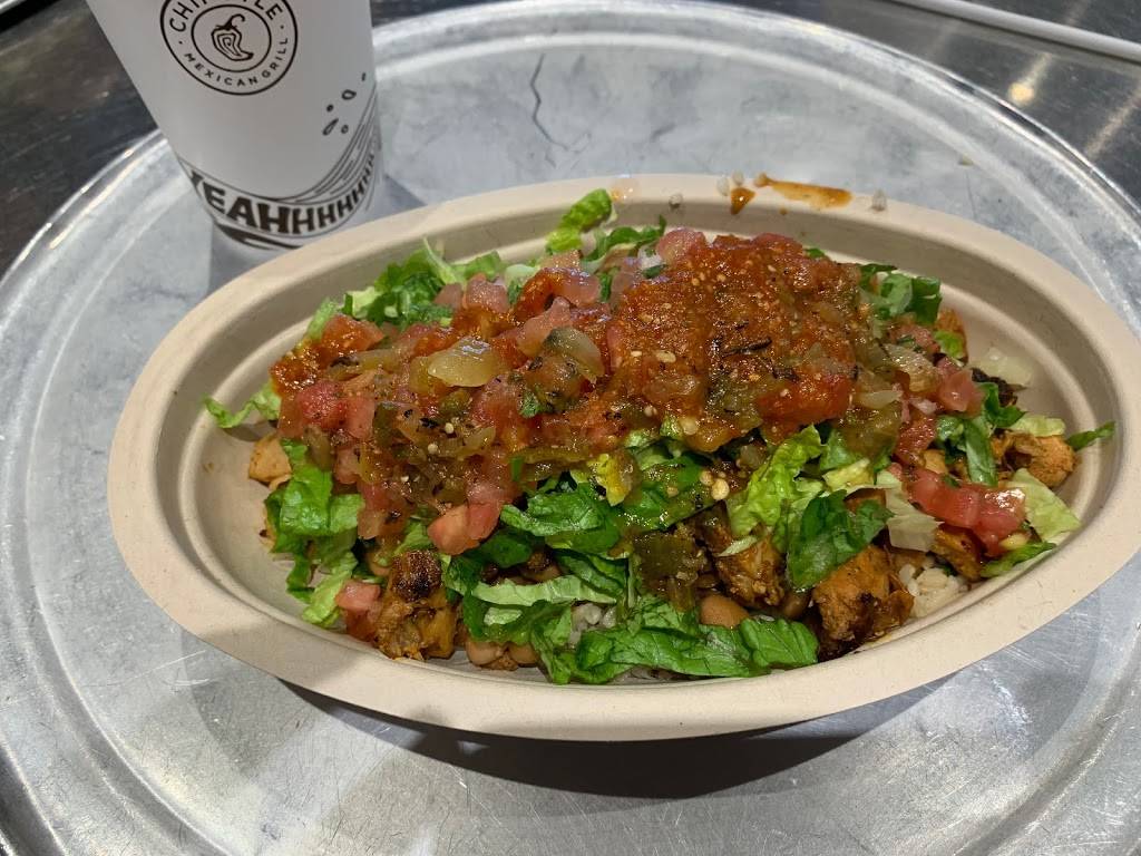 Chipotle Mexican Grill | restaurant | 5920 Roswell Rd Ste B101, Sandy Springs, GA 30328, USA | 4042522998 OR +1 404-252-2998