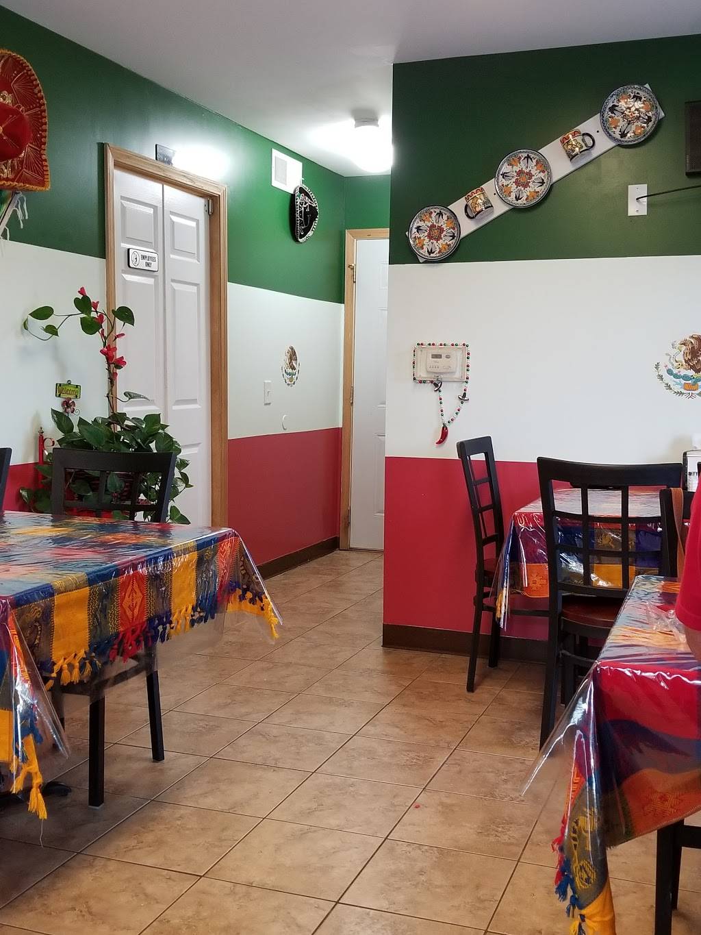 La Cocina Mexican Grill | restaurant | 1274 S Kohler Rd, Trufant, MI 49347, USA | 6162005555 OR +1 616-200-5555