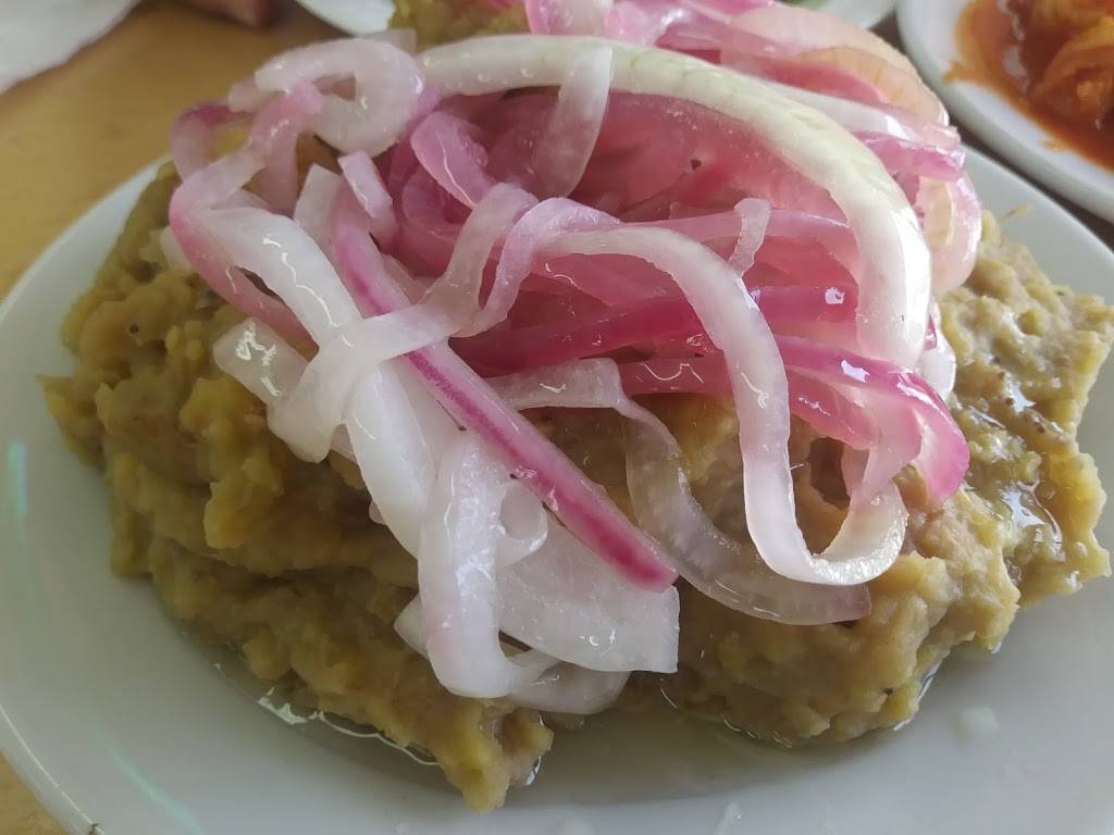 Dominican Restaurant | restaurant | 645 Rodman St, Fall River, MA 02721, USA | 5086767615 OR +1 508-676-7615