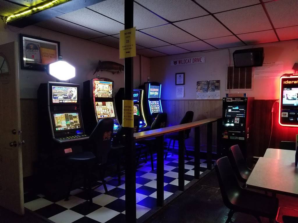 One More Bar & Grill | restaurant | 315 S West St, Stonington, IL 62567, USA | 2173253532 OR +1 217-325-3532