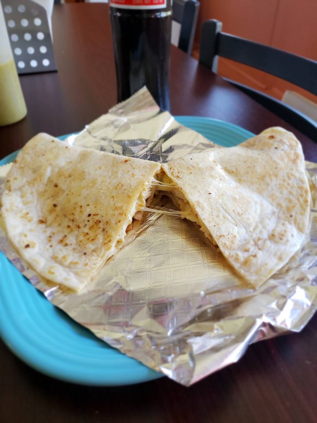 La Familia Mexican Restaurant and Store | restaurant | 2089 S Shady St, Mountain City, TN 37683, USA | 4234601500 OR +1 423-460-1500